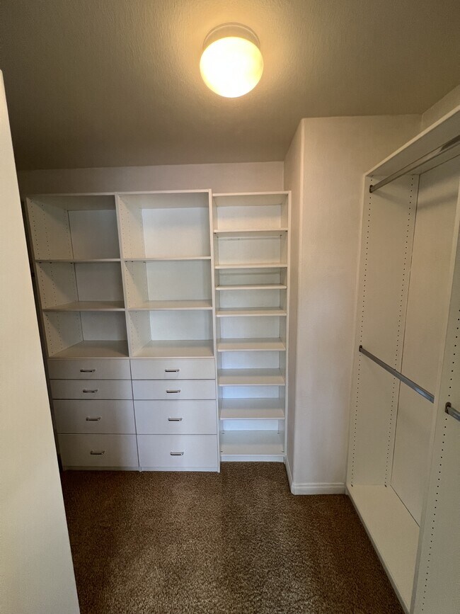 Building Photo - 42251 Harwick Ln