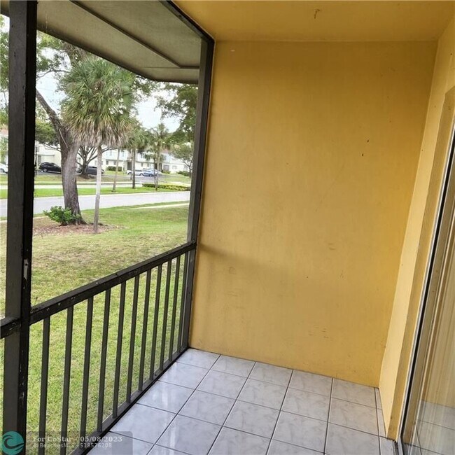 Building Photo - 8060 S Colony Cir