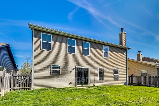 Building Photo - 839 Stonehurst Dr
