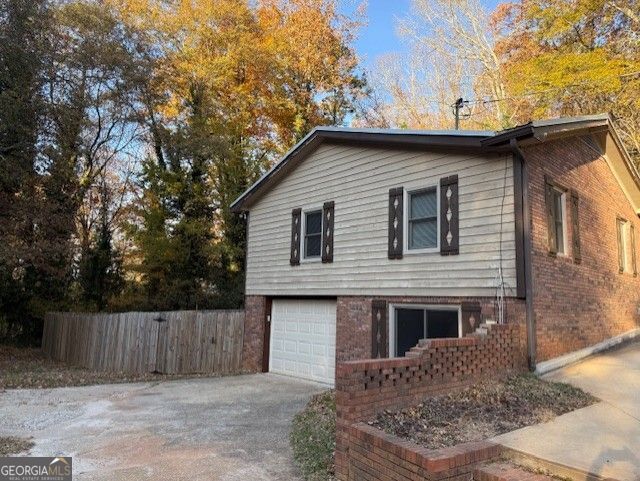 Building Photo - 19 Oak Hill Dr