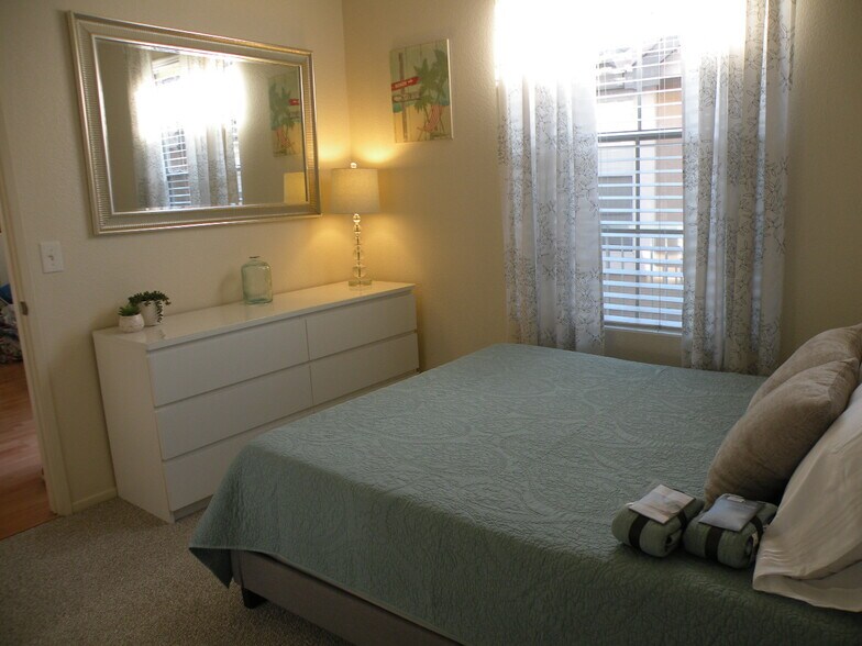 Building Photo - 8680 New Salem St