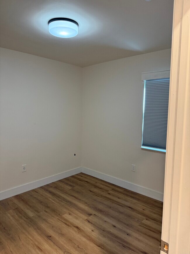 Building Photo - 133 Truxton Dr