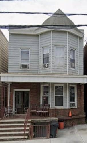 Primary Photo - 315 21st St