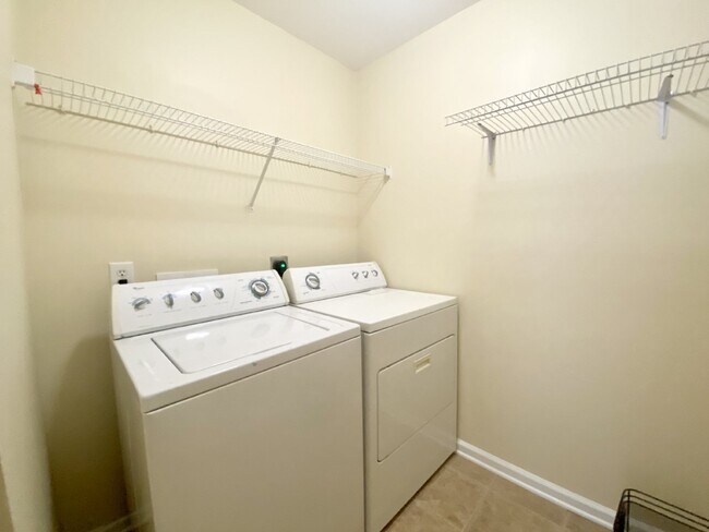 Building Photo - Charming Four-Bedroom Home in Bluffton wit...
