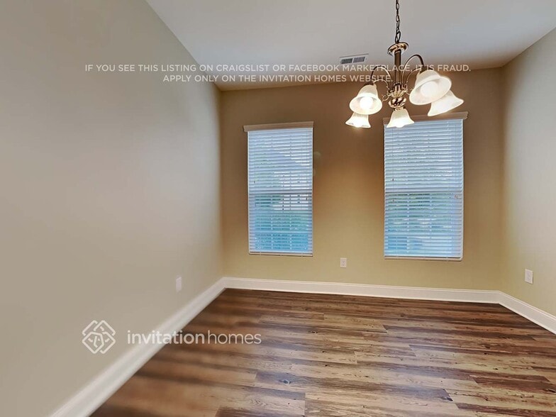 Building Photo - 9931 Maywine Cir