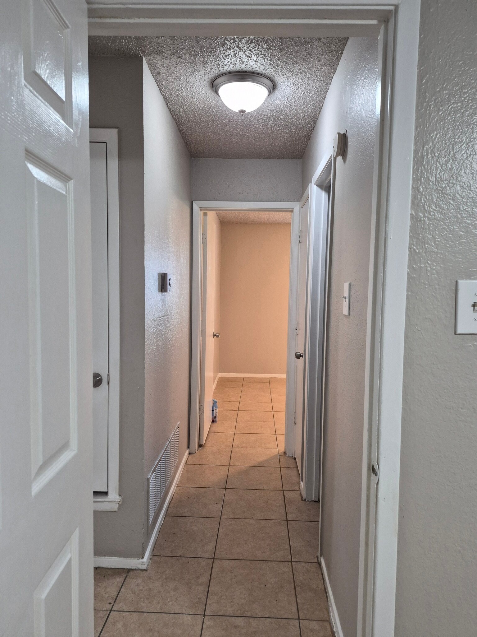 Building Photo - 214 Pine Meadow Dr