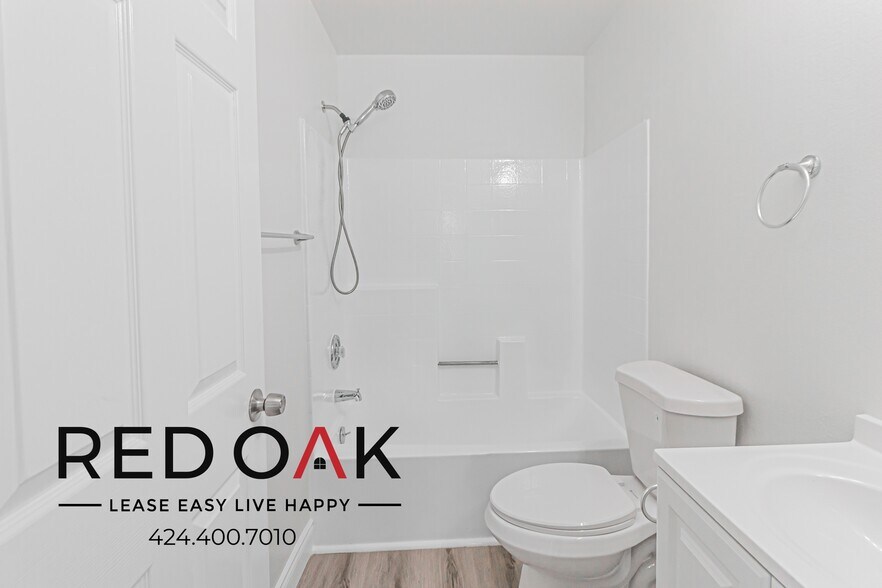 Building Photo - 1250 W Gardena Blvd