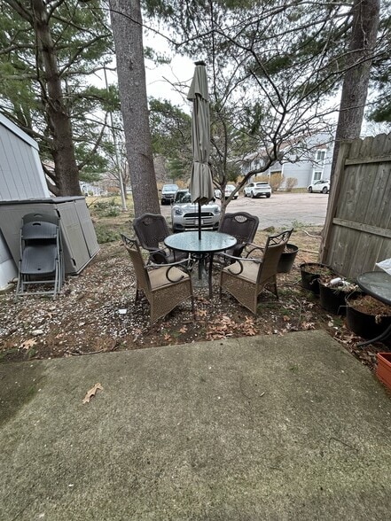 Building Photo - 6 Beals Cove Rd