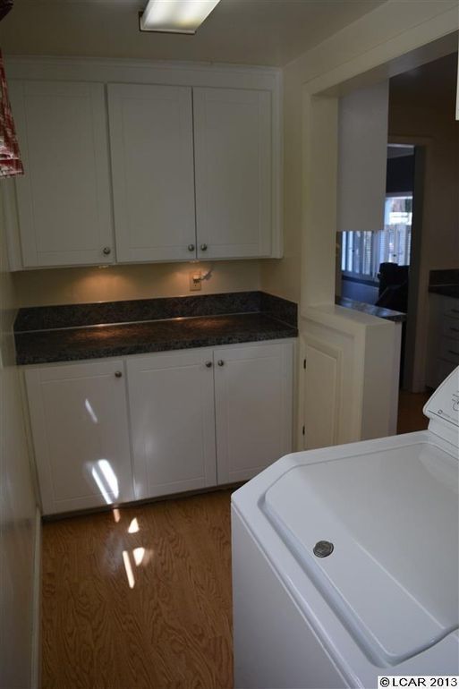 Building Photo - Large 4 Bedroom Orchards Home with private...
