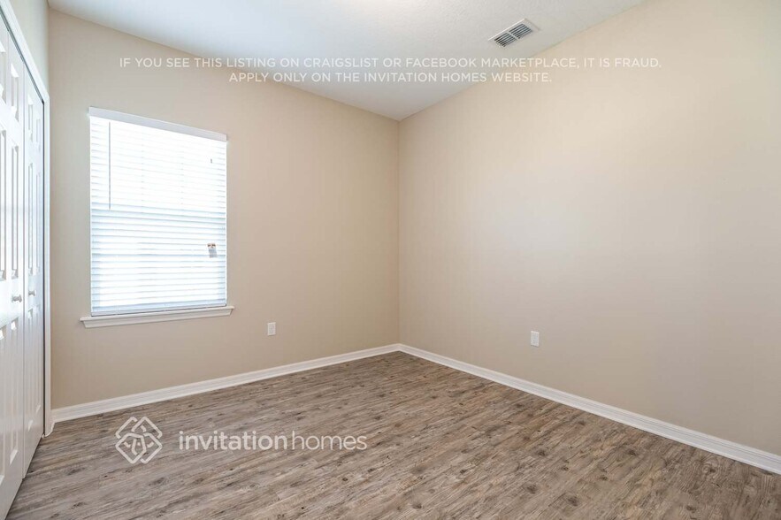Building Photo - 9311 Meadow Hunt Way