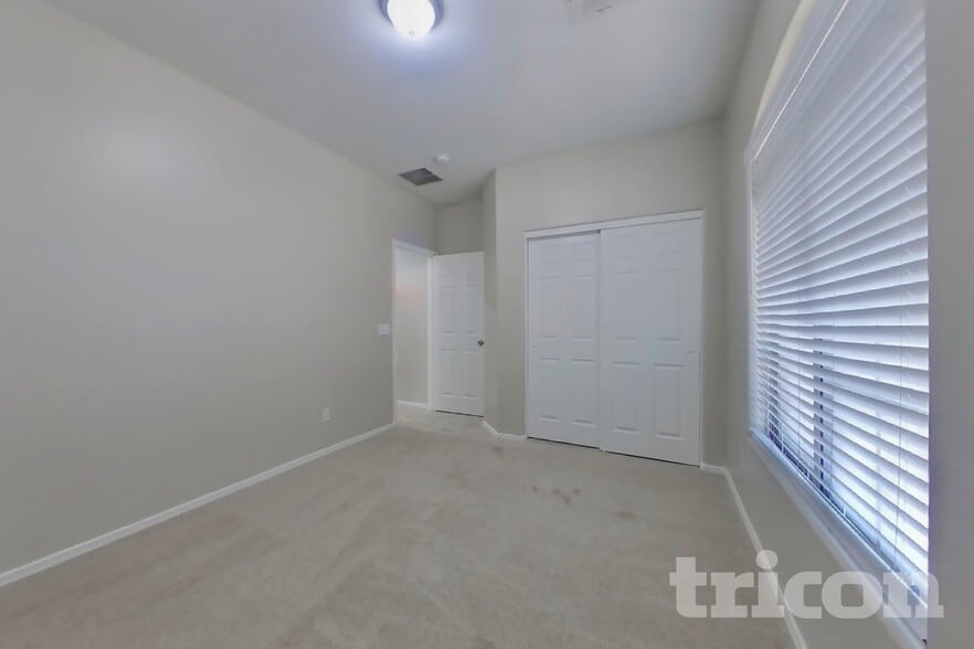 Building Photo - 13218 W Jacobson Dr