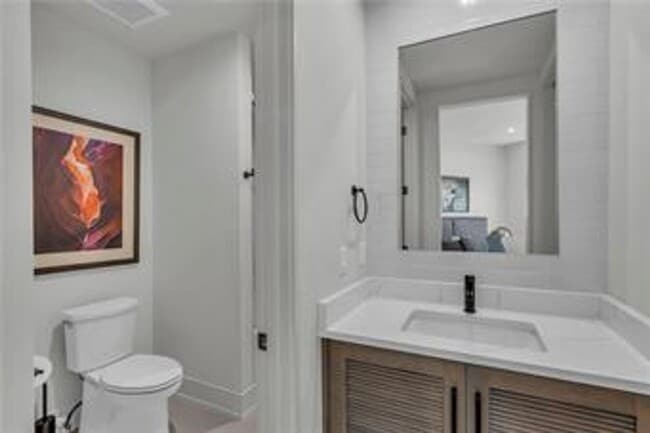 Building Photo - {5842} Luxury Rental in Forrest Ridge Esta...