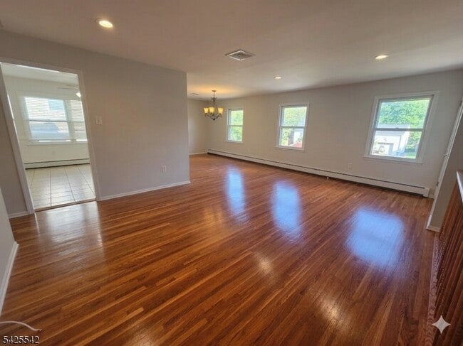 Building Photo - 101 Bloomingdale Ave