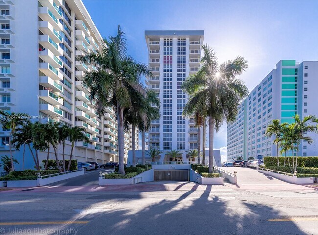 Primary Photo - 1228 West Ave