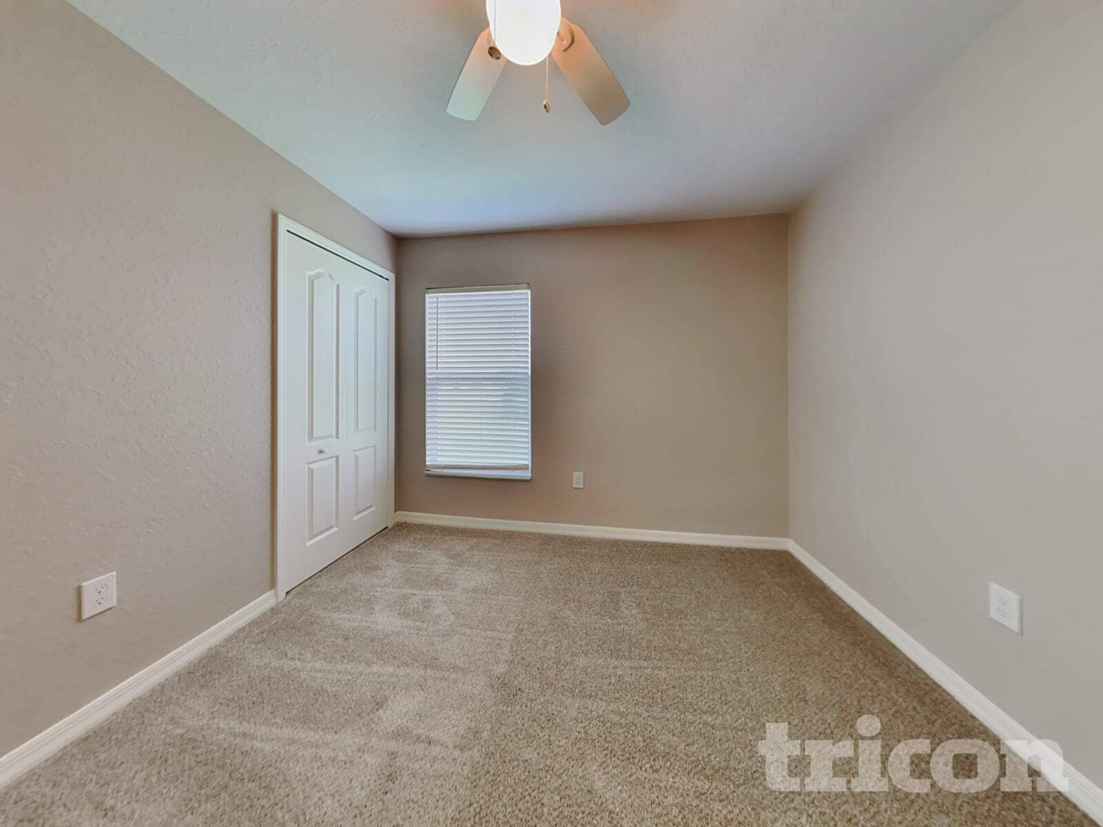 Building Photo - 1016 15th St NE