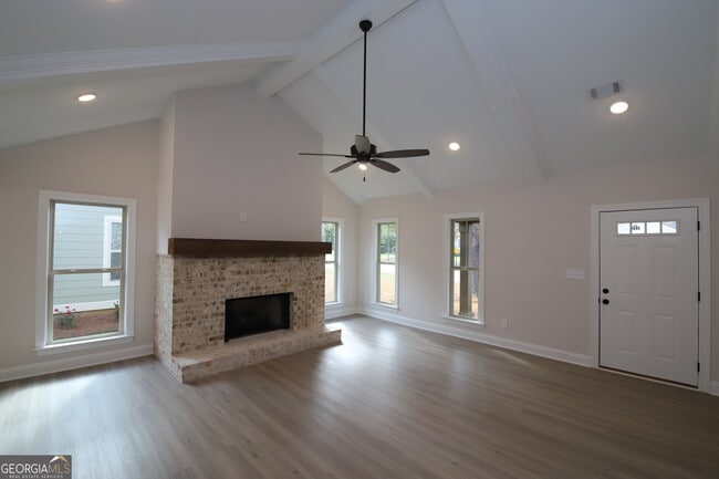 Building Photo - 512 Springdale Dr