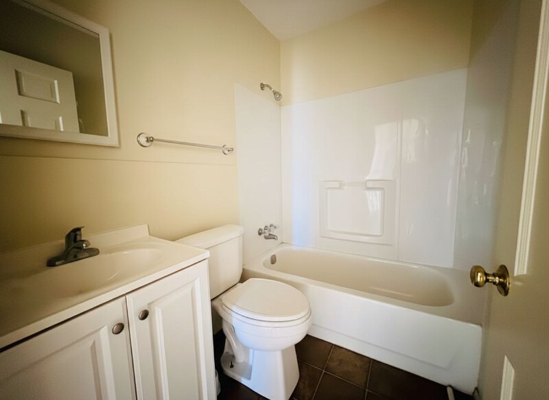 Building Photo - 906 N Bishop St