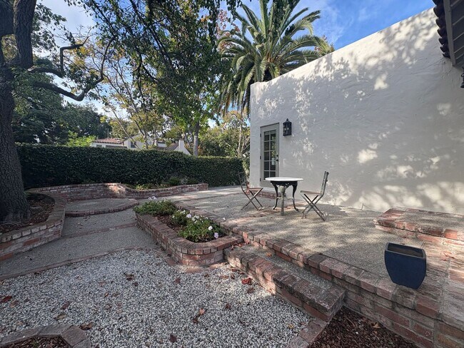 Building Photo - Mediterranean Bungalow in Community Center...