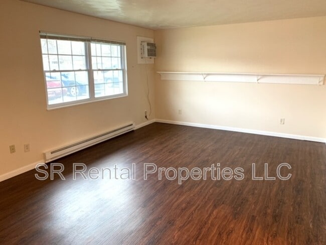 Building Photo - 223 Maxwell St