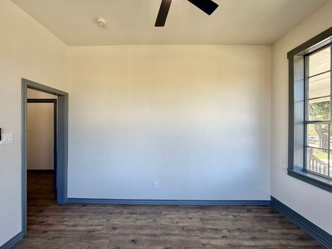 Building Photo - Beautiful 3-Bedroom, 1-Bath Home with Modern Updates!