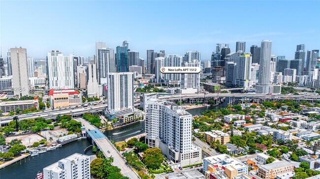 Building Photo - 10 SW South River Dr