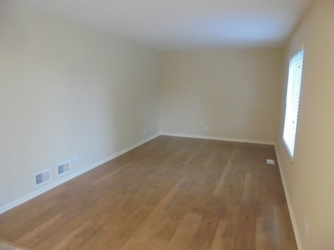 Building Photo - 270 Bridlewood Cir