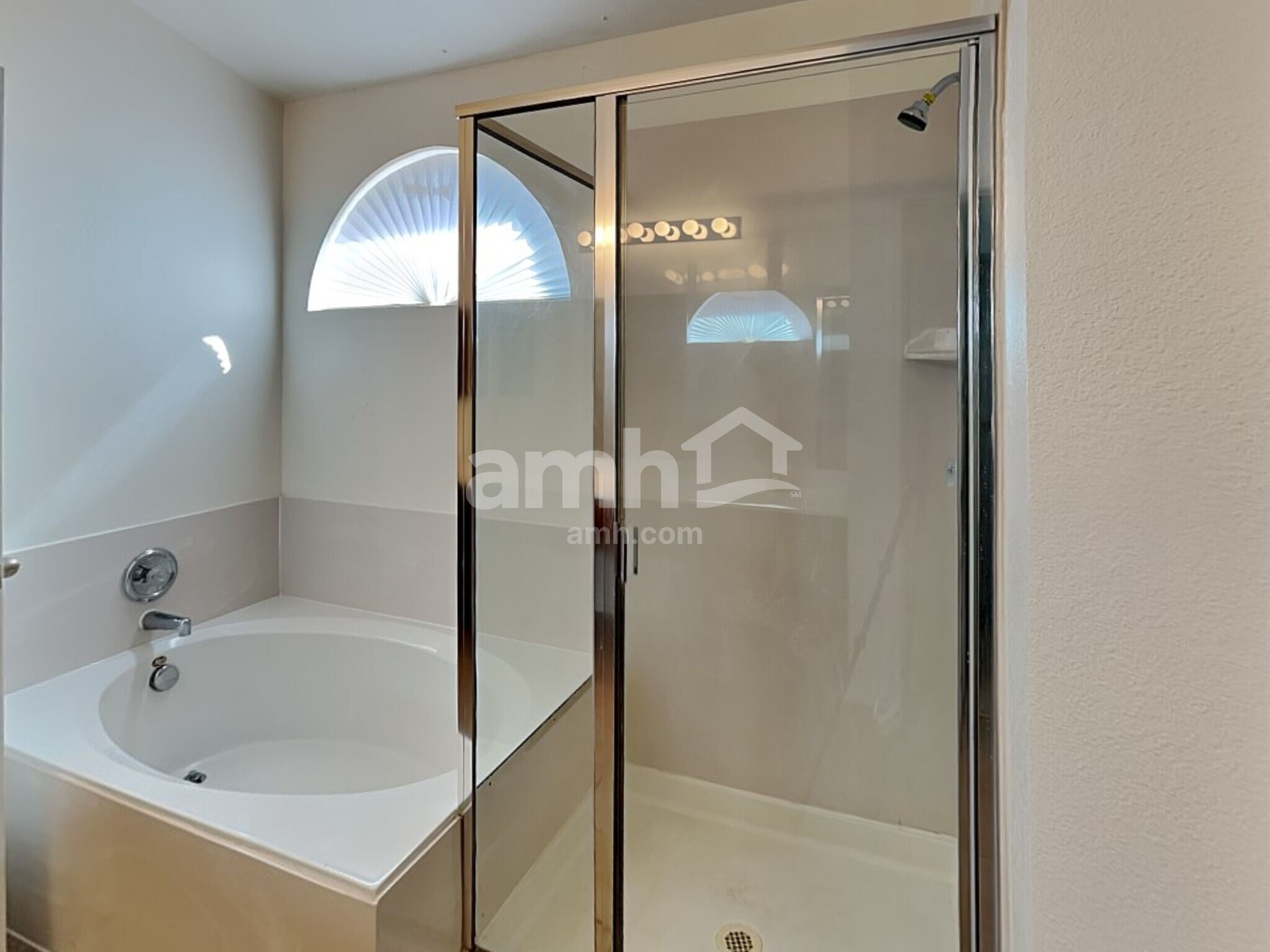 Building Photo - 1415 Spinnaker Way