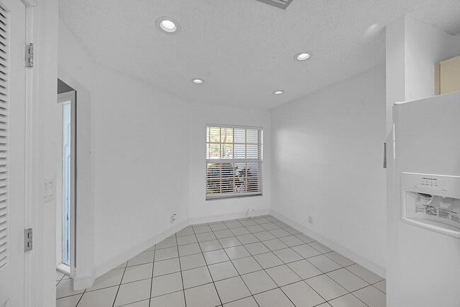 Building Photo - 17094 Boca Club Blvd