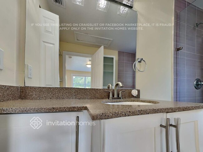 Building Photo - 314 SW 4th Ave