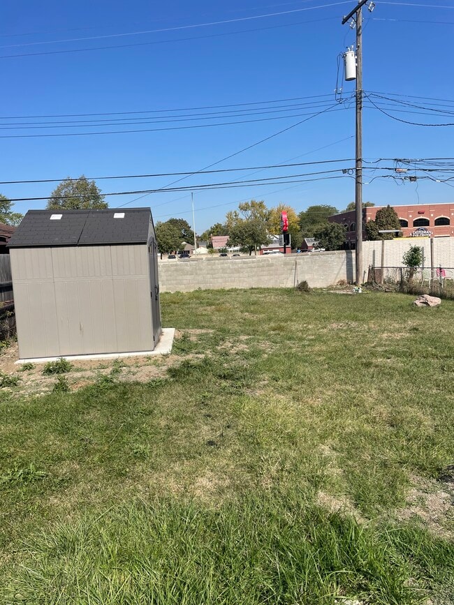 Building Photo - 13144 Orange St