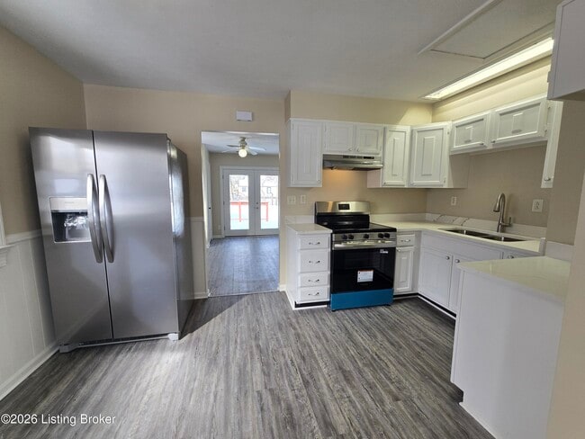 Building Photo - 214 Alpha Ave