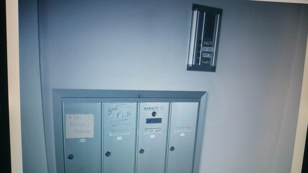 Building Photo - 19 S Broadway