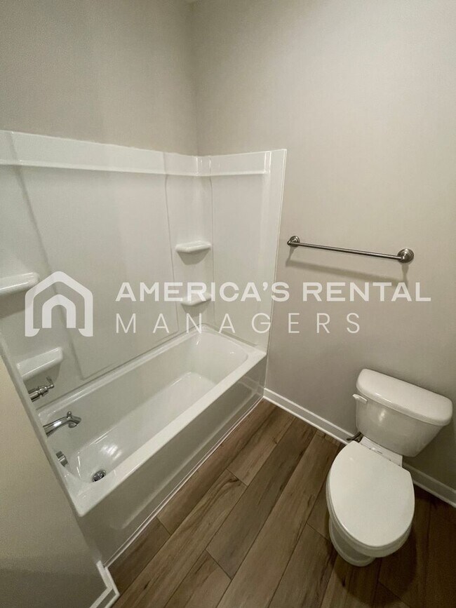 Building Photo - Home for Rent in Eastaboga, AL!! Available...