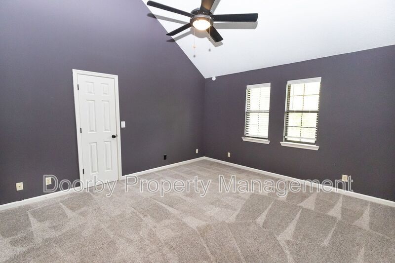 Building Photo - 6114 Sasha Ln