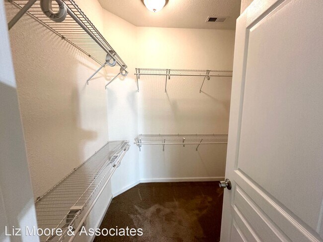 Building Photo - 4 br, 2.5 bath House - 200 Seasons Circle ...
