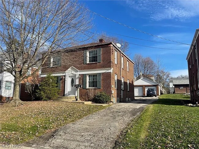 Front of House - 2053 11th St