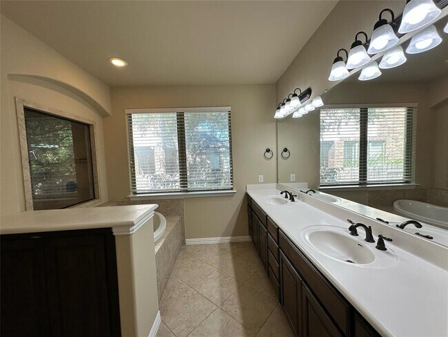 Building Photo - 106 Shetland Ln