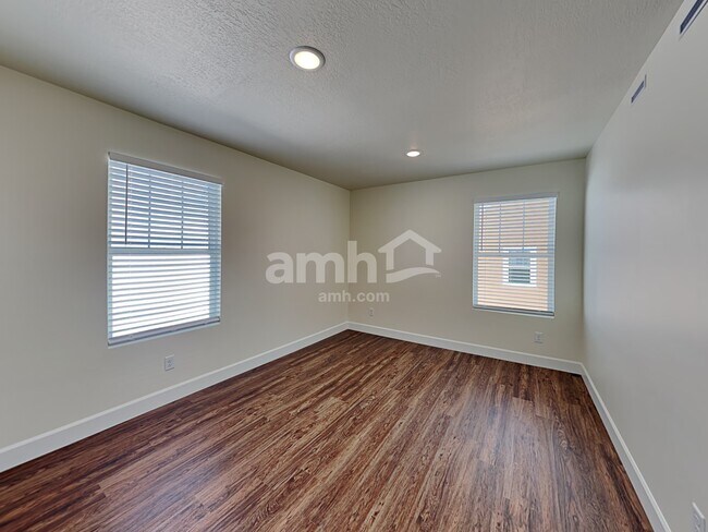 Building Photo - 6098 W Copper Hawk Dr