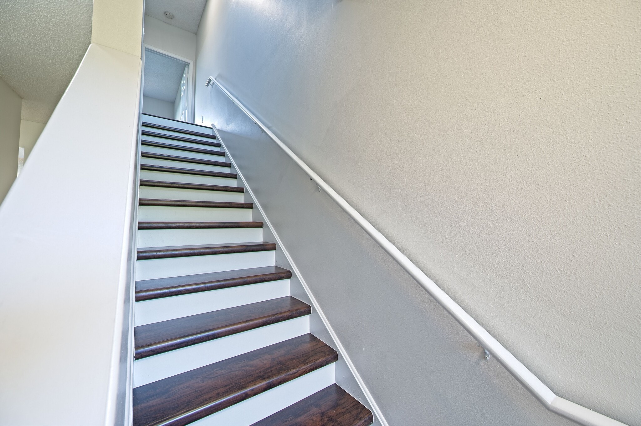 Stairs to Upper Level - 5701 Bentgrass Dr