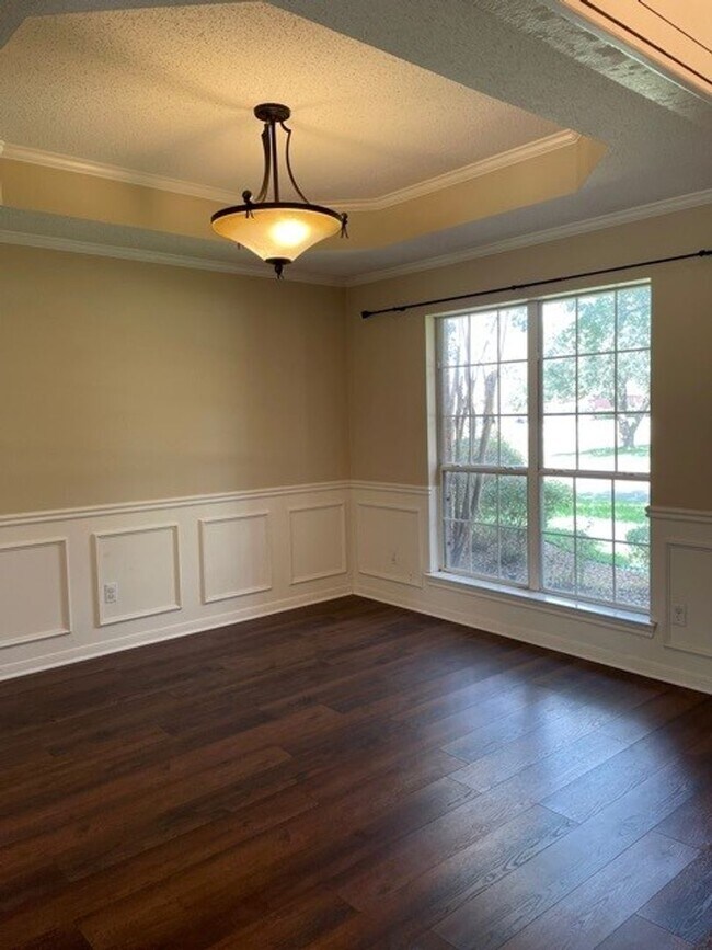 Building Photo - Available Now! No Pets! Beautiful 4 bed/2....