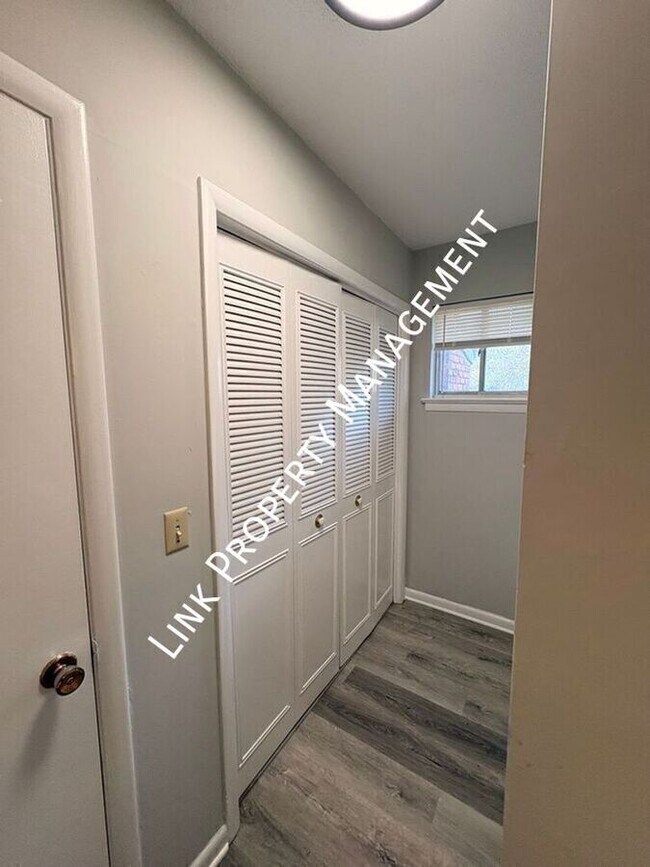 Building Photo - 3403 Gail Dr