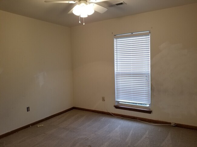 Building Photo - West Ashley Home- Forest Lakes Subdivision