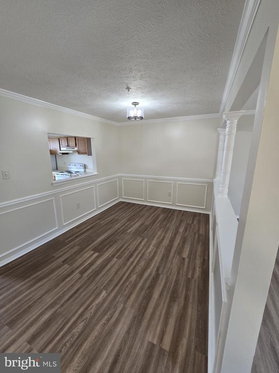 Building Photo - 6328 S Lake Ct