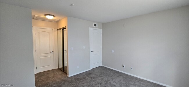 Building Photo - 2121 Sealion Dr