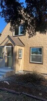 Building Photo - 2919 Summers Ln
