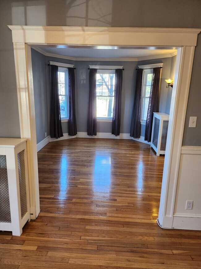 Building Photo - 76 Dudley St