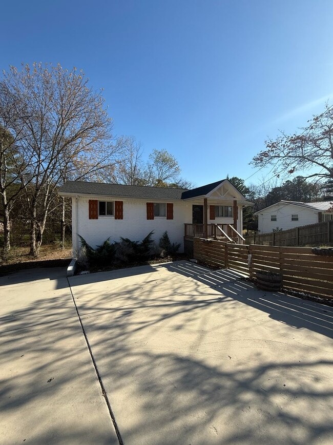 Building Photo - 4 Bedroom home in Ringgold