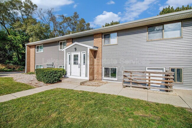 Building Photo - 1015 36th St SW