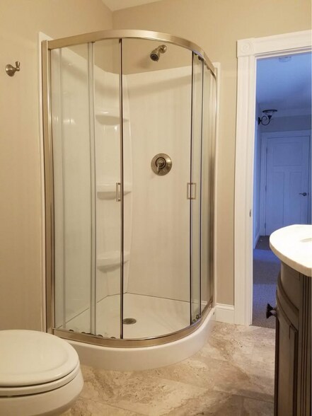 Building Photo - 127 Bartlett St