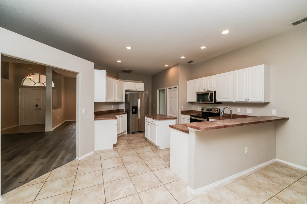 Building Photo - 1326 Kinsmere Dr